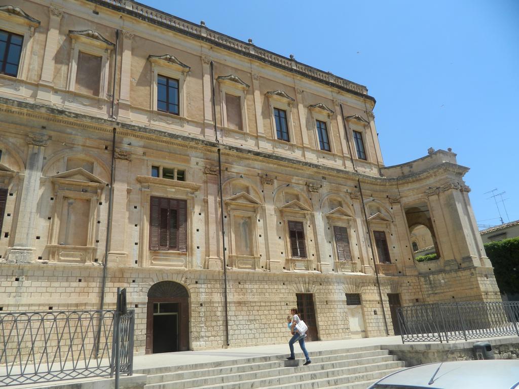 Appartement Casa Elia: Locazione Breve à Noto Extérieur photo